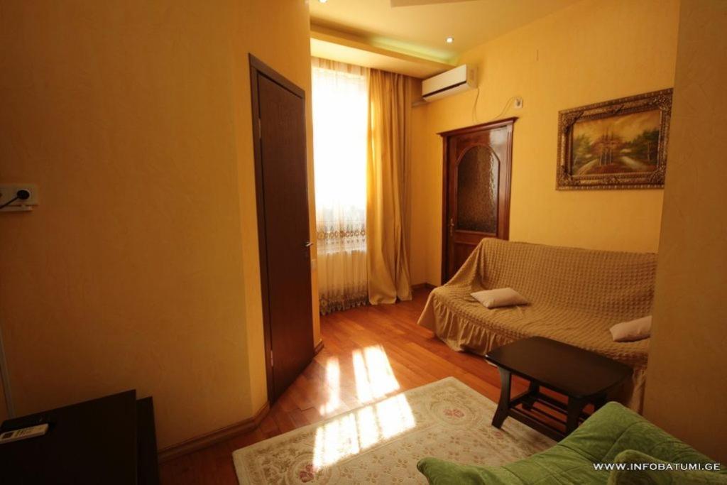 Hotel Black Sea House Batumi Eksteriør bilde